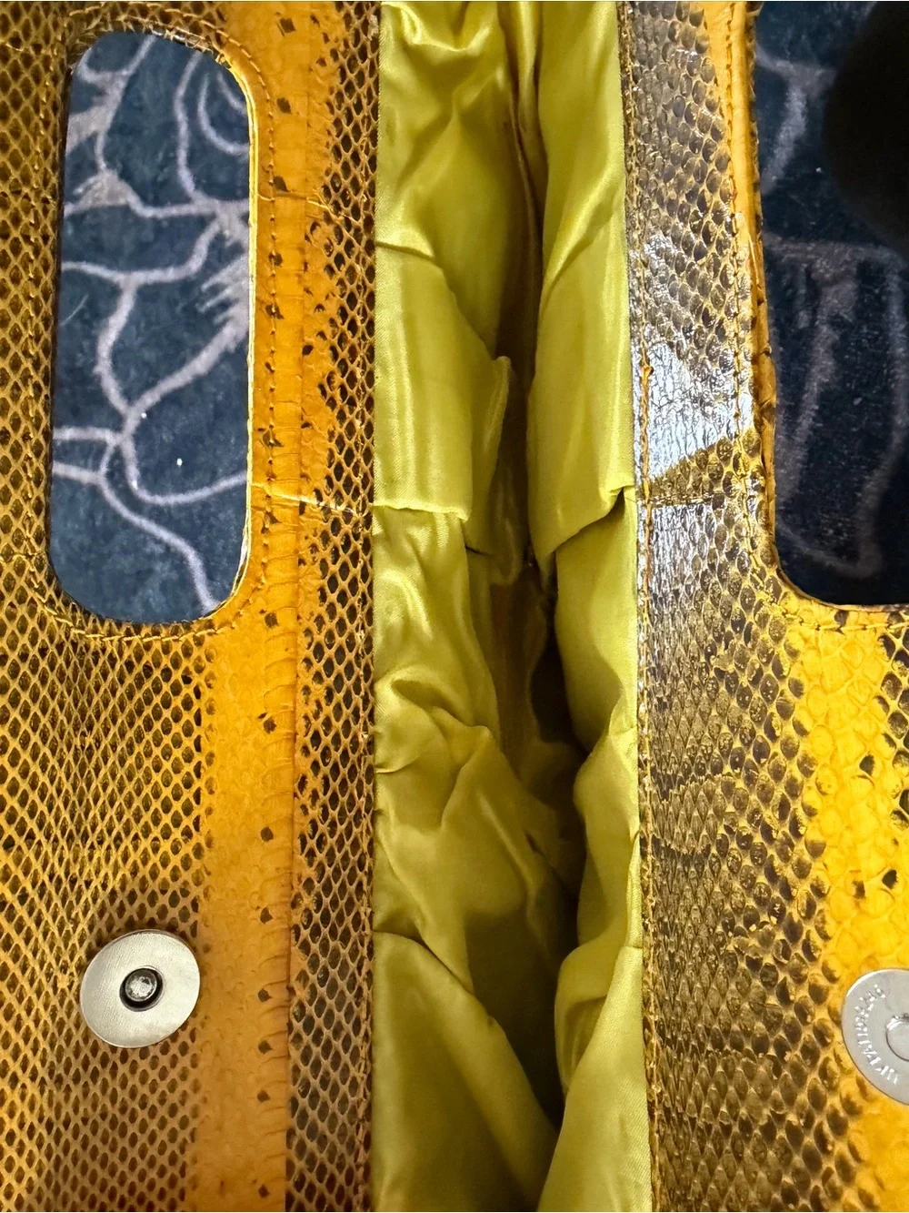 Yellow Snake-Texture Pleated Handle Women's Bag